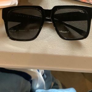 Quay sunglasses On the Prowl 111